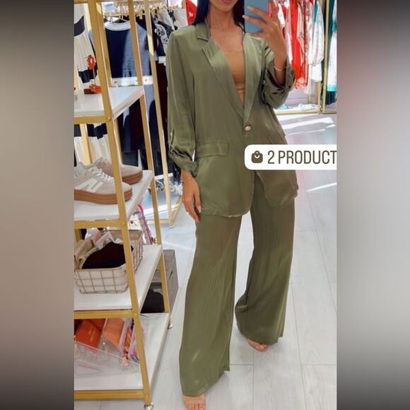 Italian Satin Blazer and Pants Set - Picture 13 of 16